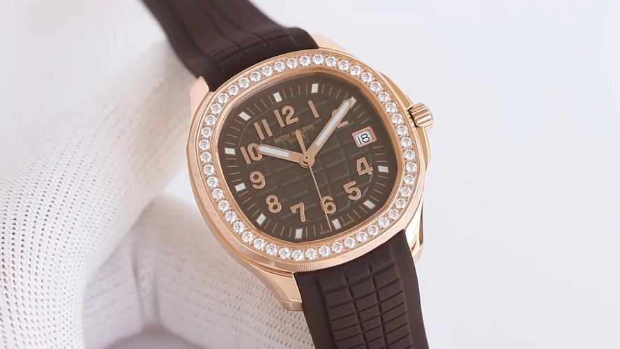 SJ Products P2070: Prada Emerald PP Grenade Series – Modern Italian Fashion Watch