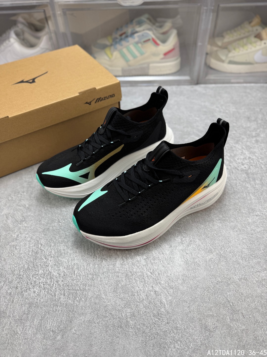 🈴️一 💰190
公司级✅Mizuno美津浓 Neo Vista 舒适百搭减震耐磨 低帮马拉松跑步鞋
货号:JIGC253401  #A12TDA1120 36-45
尺码:36-45