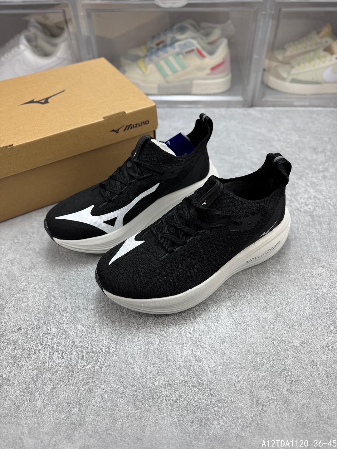 🈴️二 💰190
公司级✅Mizuno美津浓 Neo Vista 舒适百搭减震耐磨 低帮马拉松跑步鞋
货号:JIGC253401  #A12TDA1120 36-45
尺码:36-45