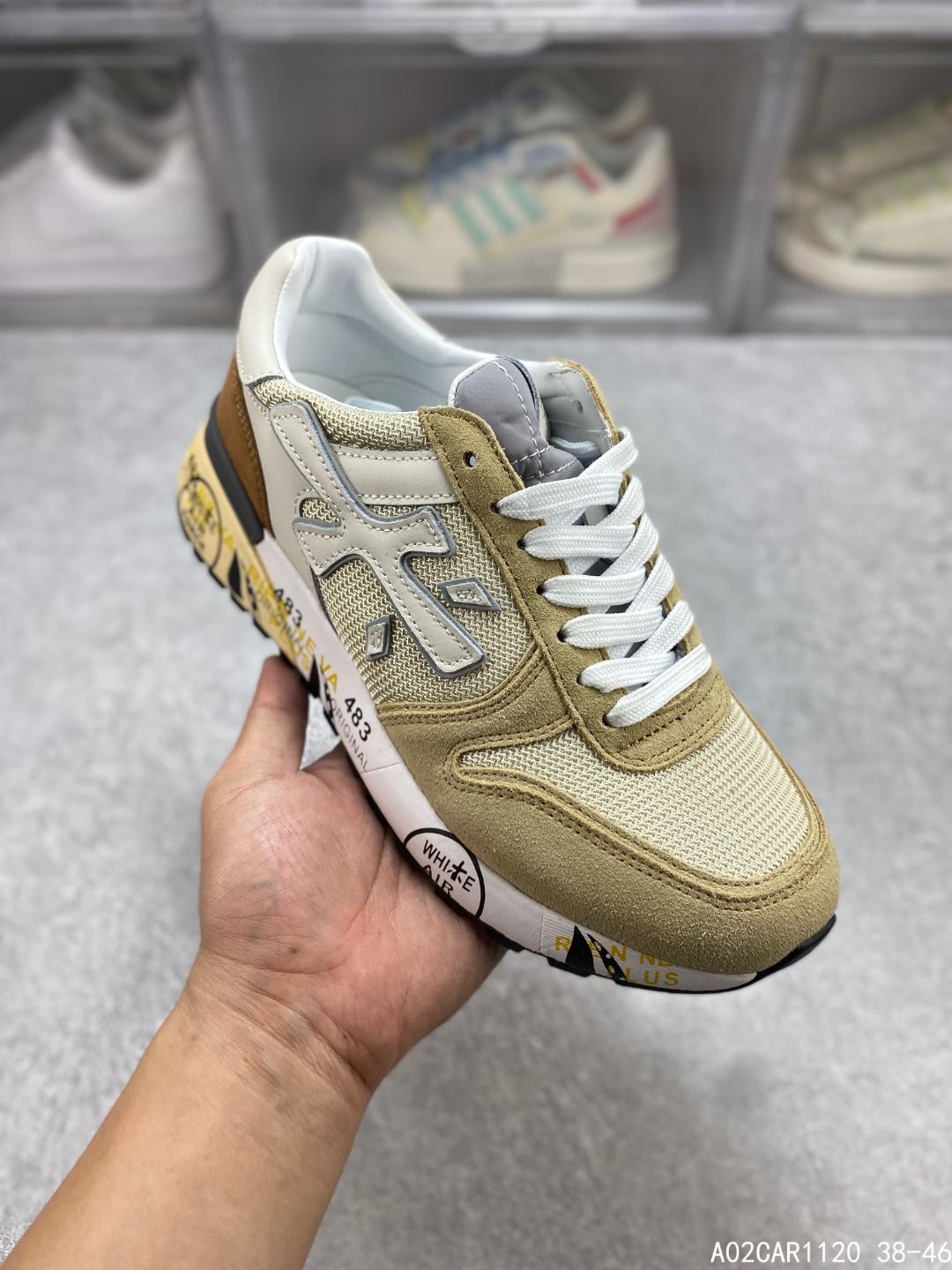 🈴️二 💰150
意大利鞋履品牌·普瑞米亚达
Premiata 低帮百搭休闲鞋
依据国际高标准制造 原单小白鞋
木字男鞋潮复古反绒皮运动休闲鞋木字鞋
鞋子简单大方 手感出众 舒适好穿又百搭
鞋子整体的外观颜值高 鞋面采用的是两种不同的材质面料拼接
鞋底侧边印了很多复古潮流印刷
是比较有个性特色的一款
鞋面材质是采用的牛反绒+牛津布+头层牛皮制作而成
鞋底材质是天然橡胶 大花纹设计防滑减震又耐磨 它的鞋垫都是头层猪皮
普瑞米亚达复古运动鞋真的又好看又好穿 很好搭配衣服
#A02CAR1120 38-46