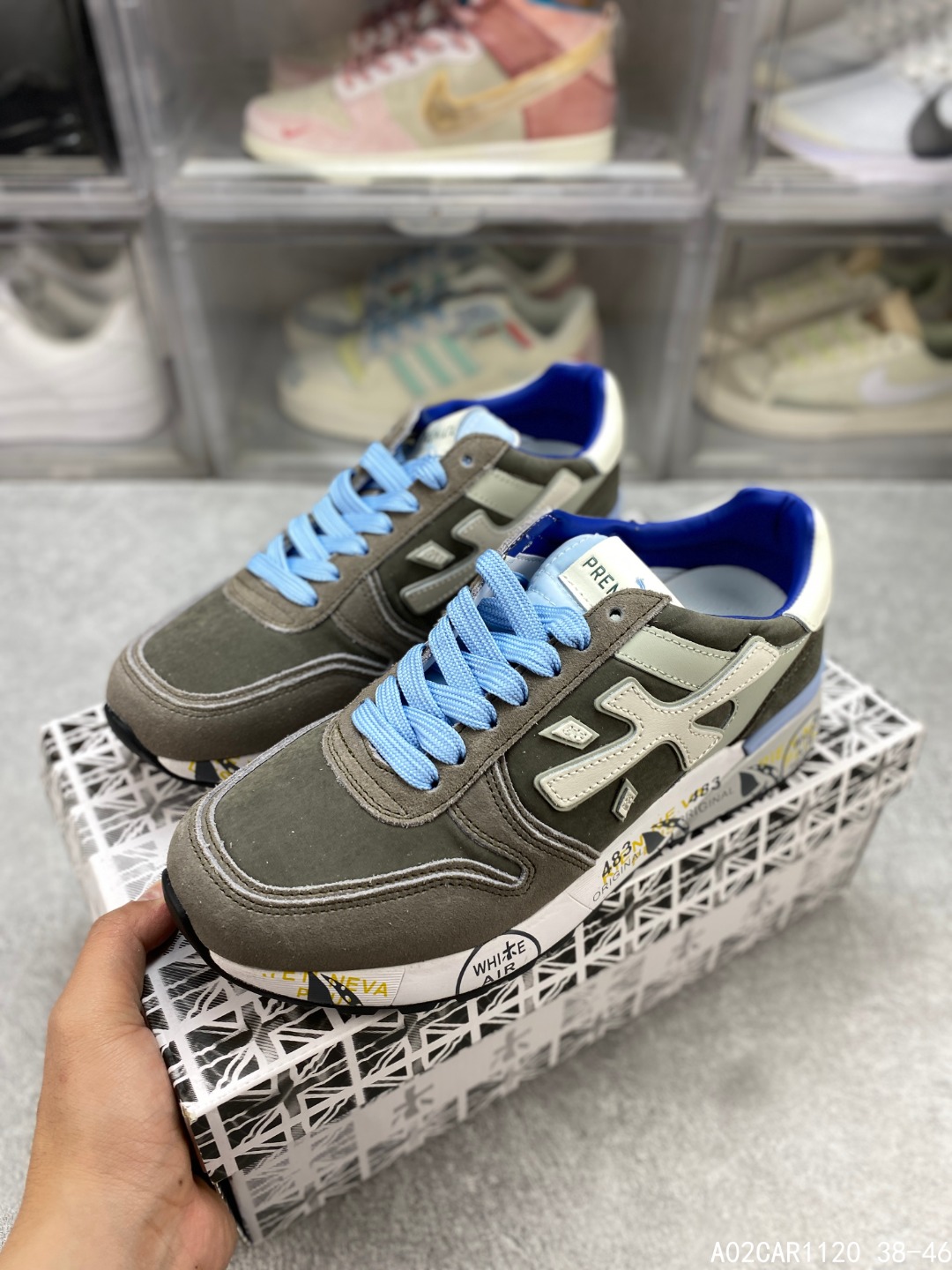 🈴️一 💰150
意大利鞋履品牌·普瑞米亚达
Premiata 低帮百搭休闲鞋
依据国际高标准制造 原单小白鞋
木字男鞋潮复古反绒皮运动休闲鞋木字鞋
鞋子简单大方 手感出众 舒适好穿又百搭
鞋子整体的外观颜值高 鞋面采用的是两种不同的材质面料拼接
鞋底侧边印了很多复古潮流印刷
是比较有个性特色的一款
鞋面材质是采用的牛反绒+牛津布+头层牛皮制作而成
鞋底材质是天然橡胶 大花纹设计防滑减震又耐磨 它的鞋垫都是头层猪皮
普瑞米亚达复古运动鞋真的又好看又好穿 很好搭配衣服
#A02CAR1120 38-46