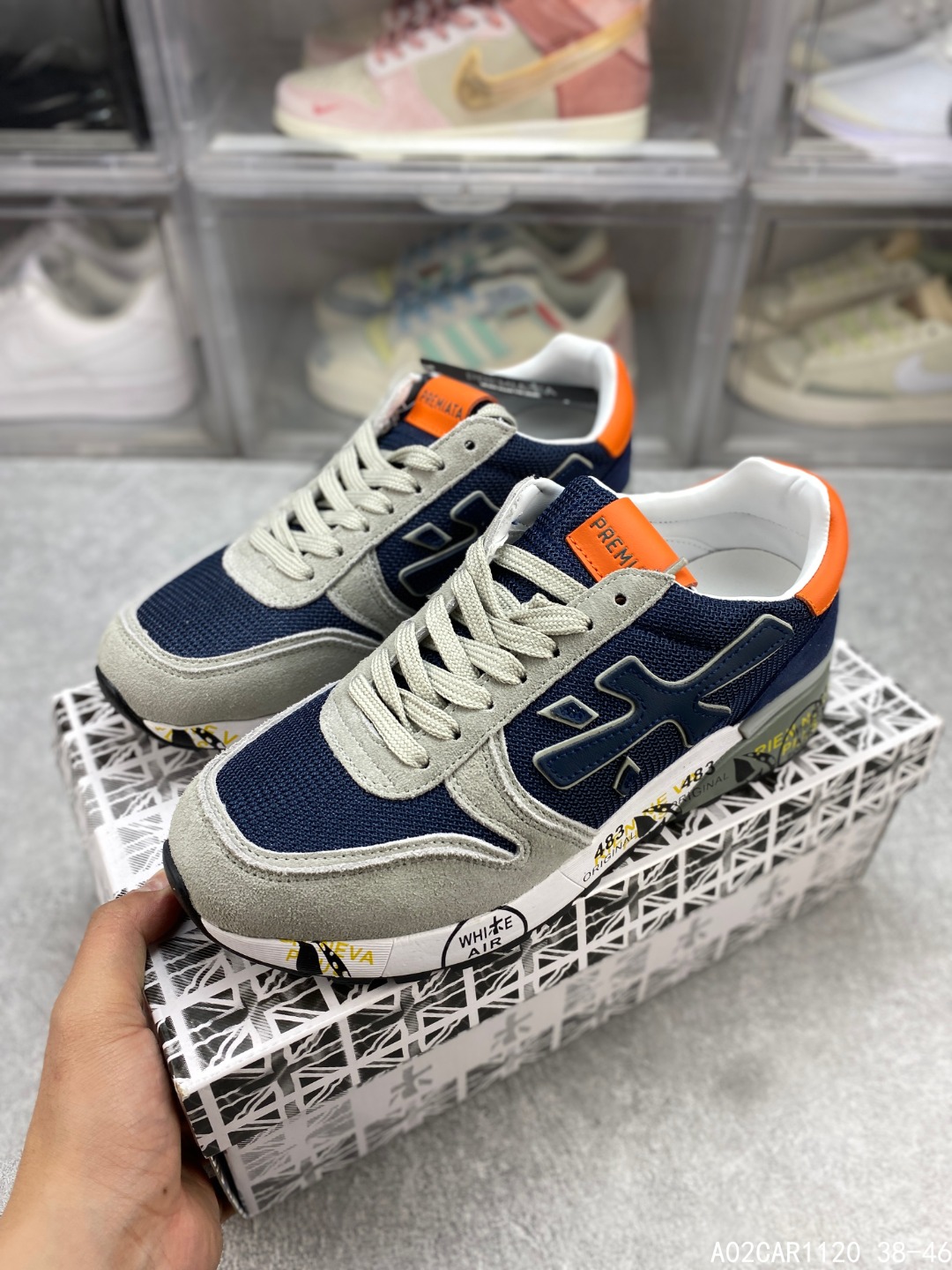 🈴️一 💰150
意大利鞋履品牌·普瑞米亚达
Premiata 低帮百搭休闲鞋
依据国际高标准制造 原单小白鞋
木字男鞋潮复古反绒皮运动休闲鞋木字鞋
鞋子简单大方 手感出众 舒适好穿又百搭
鞋子整体的外观颜值高 鞋面采用的是两种不同的材质面料拼接
鞋底侧边印了很多复古潮流印刷
是比较有个性特色的一款
鞋面材质是采用的牛反绒+牛津布+头层牛皮制作而成
鞋底材质是天然橡胶 大花纹设计防滑减震又耐磨 它的鞋垫都是头层猪皮
普瑞米亚达复古运动鞋真的又好看又好穿 很好搭配衣服
#A02CAR1120 38-46