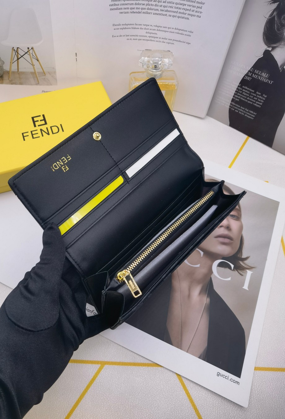 🆕🆕🆕🆕8569专柜同步，最新款钱包，采用进口牛 皮，原厂定制的最新徽标，不管皮质还是logo，都要给