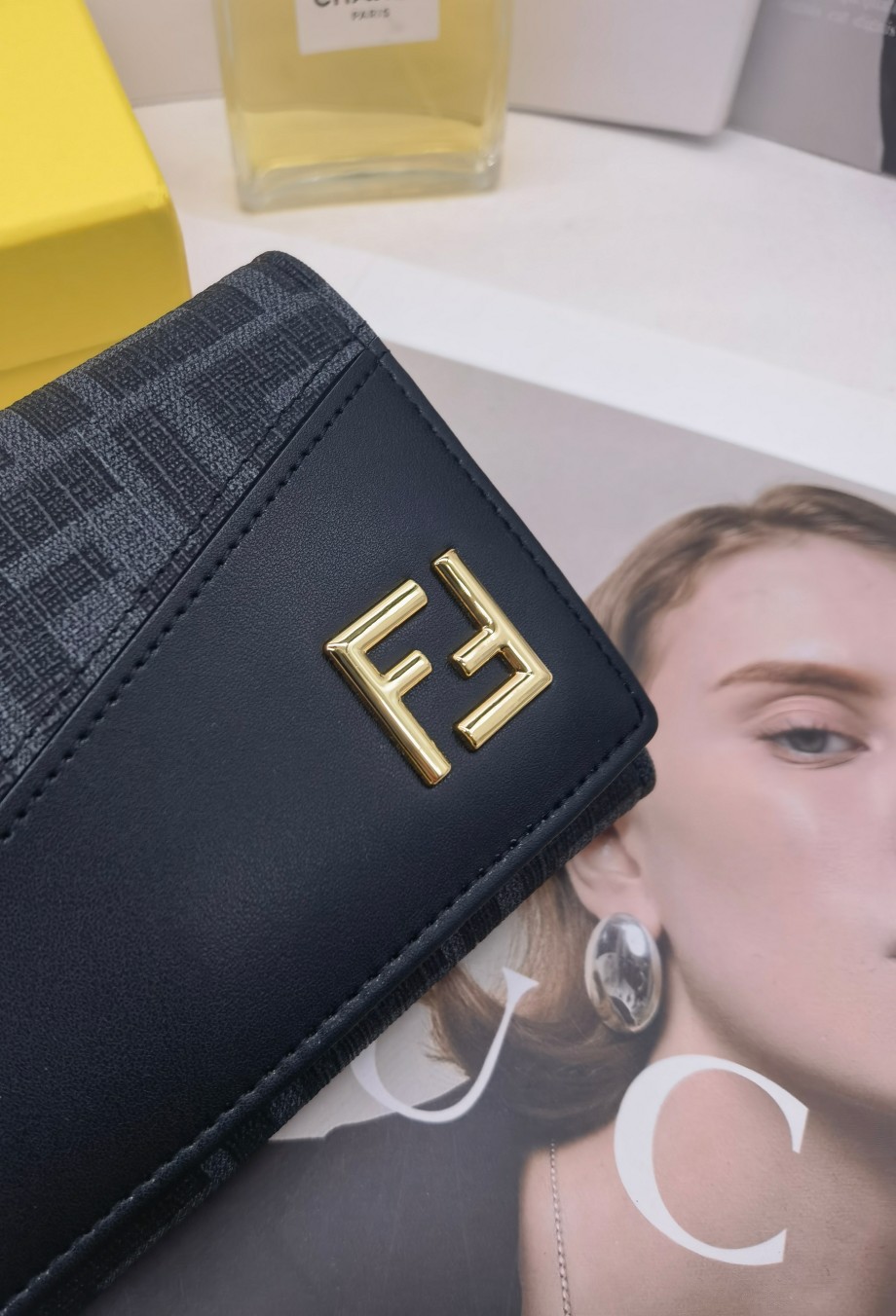 🆕🆕🆕🆕8569专柜同步，最新款钱包，采用进口牛 皮，原厂定制的最新徽标，不管皮质还是logo，都要给