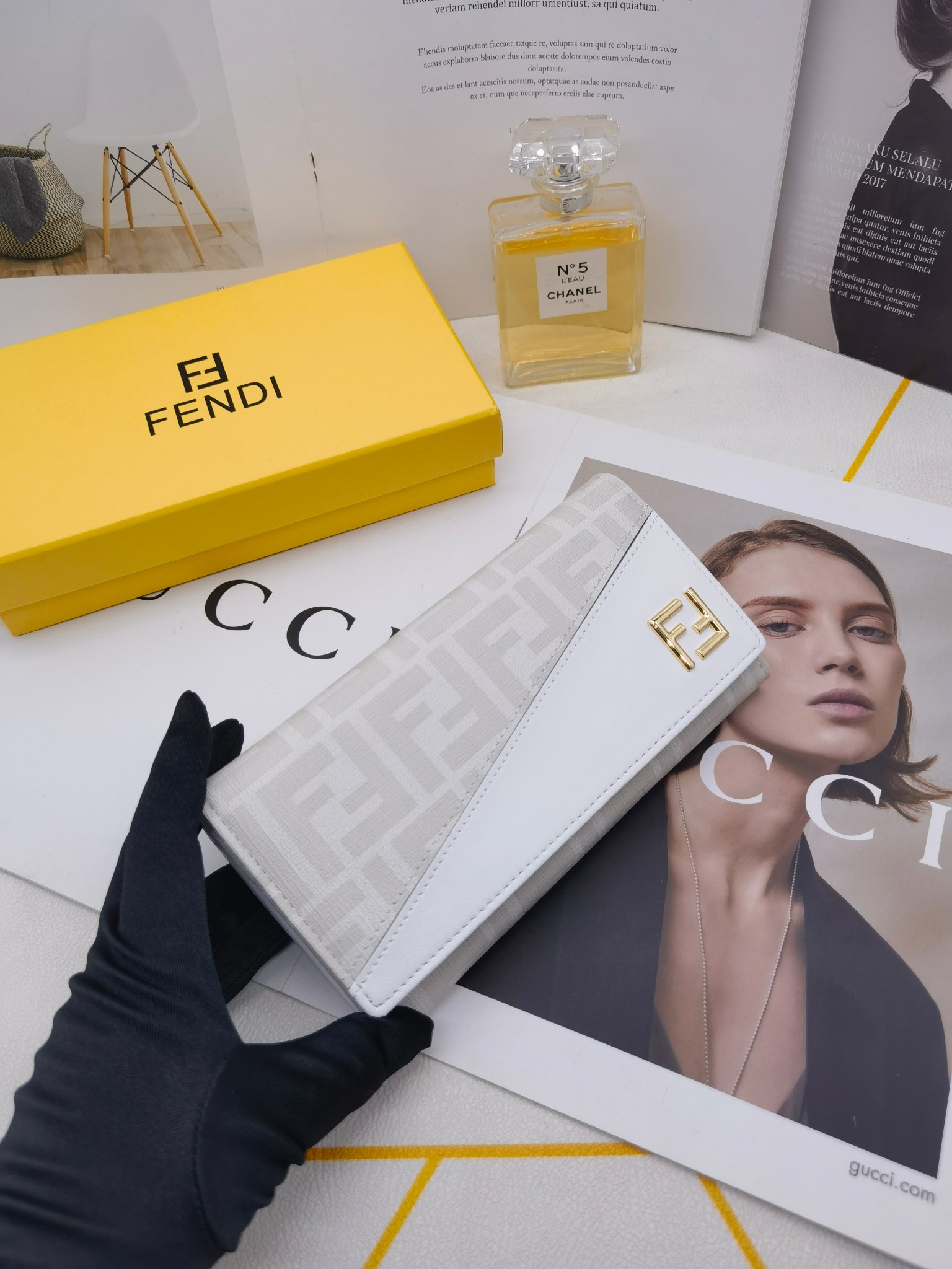 🆕🆕🆕🆕8569专柜同步，最新款钱包，采用进口牛 皮，原厂定制的最新徽标，不管皮质还是logo，都要给