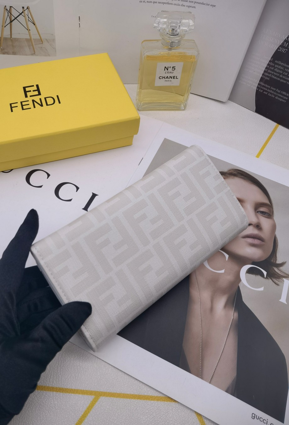 🆕🆕🆕🆕8569专柜同步，最新款钱包，采用进口牛 皮，原厂定制的最新徽标，不管皮质还是logo，都要给