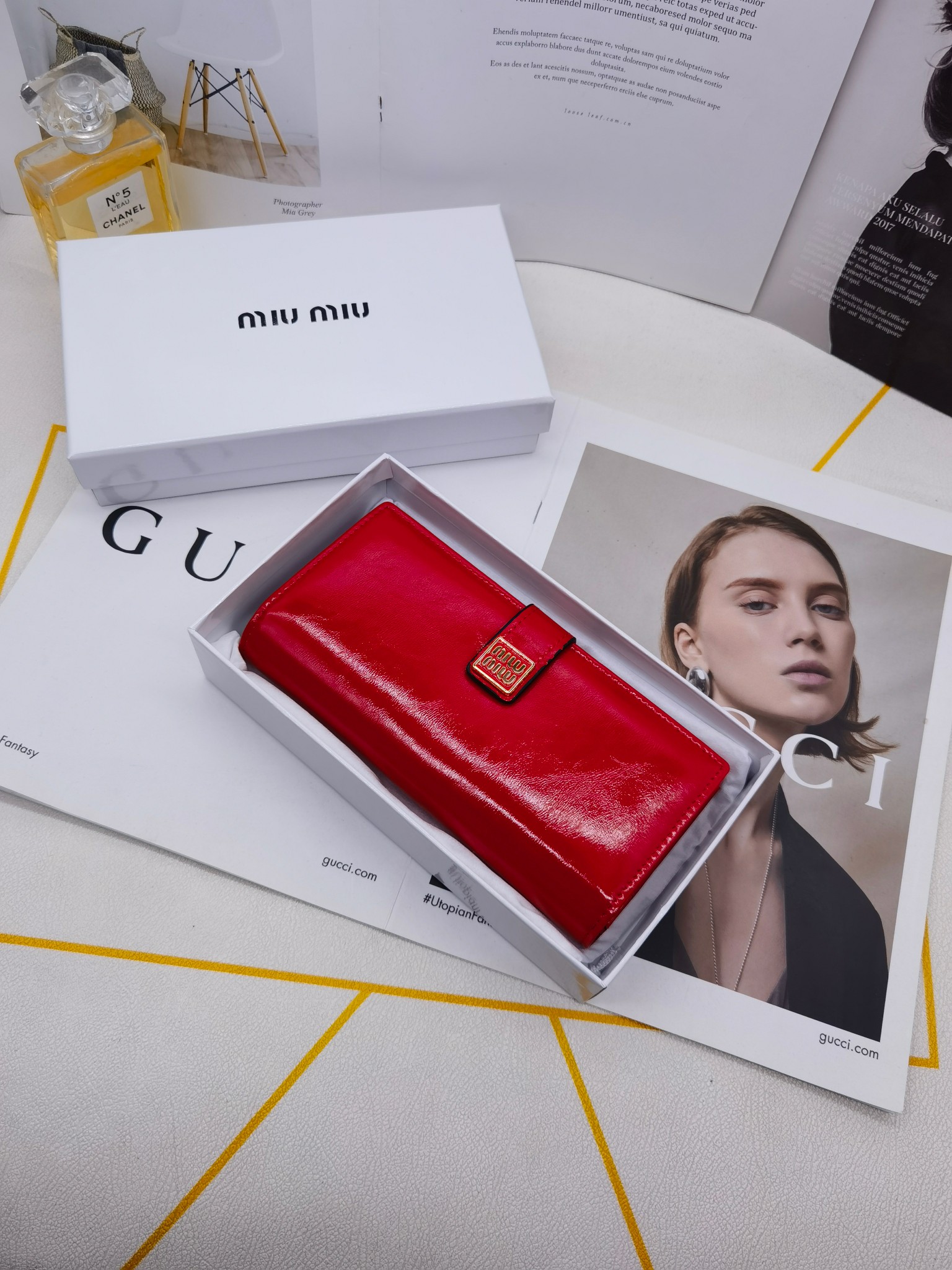 🆕🆕🆕🆕8598专柜同步，最新款钱包，采用进口牛 皮，原厂定制的最新徽标，不管皮质还是logo，都要给