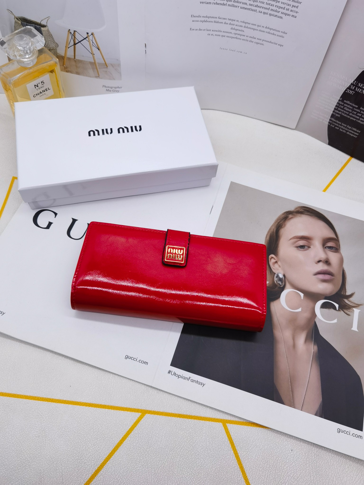 🆕🆕🆕🆕8598专柜同步，最新款钱包，采用进口牛 皮，原厂定制的最新徽标，不管皮质还是logo，都要给