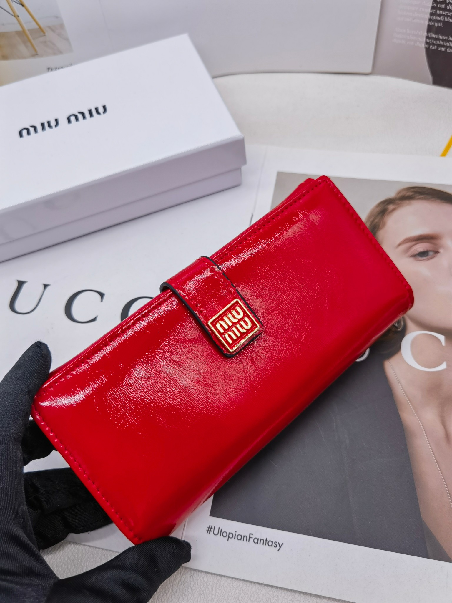 🆕🆕🆕🆕8598专柜同步，最新款钱包，采用进口牛 皮，原厂定制的最新徽标，不管皮质还是logo，都要给