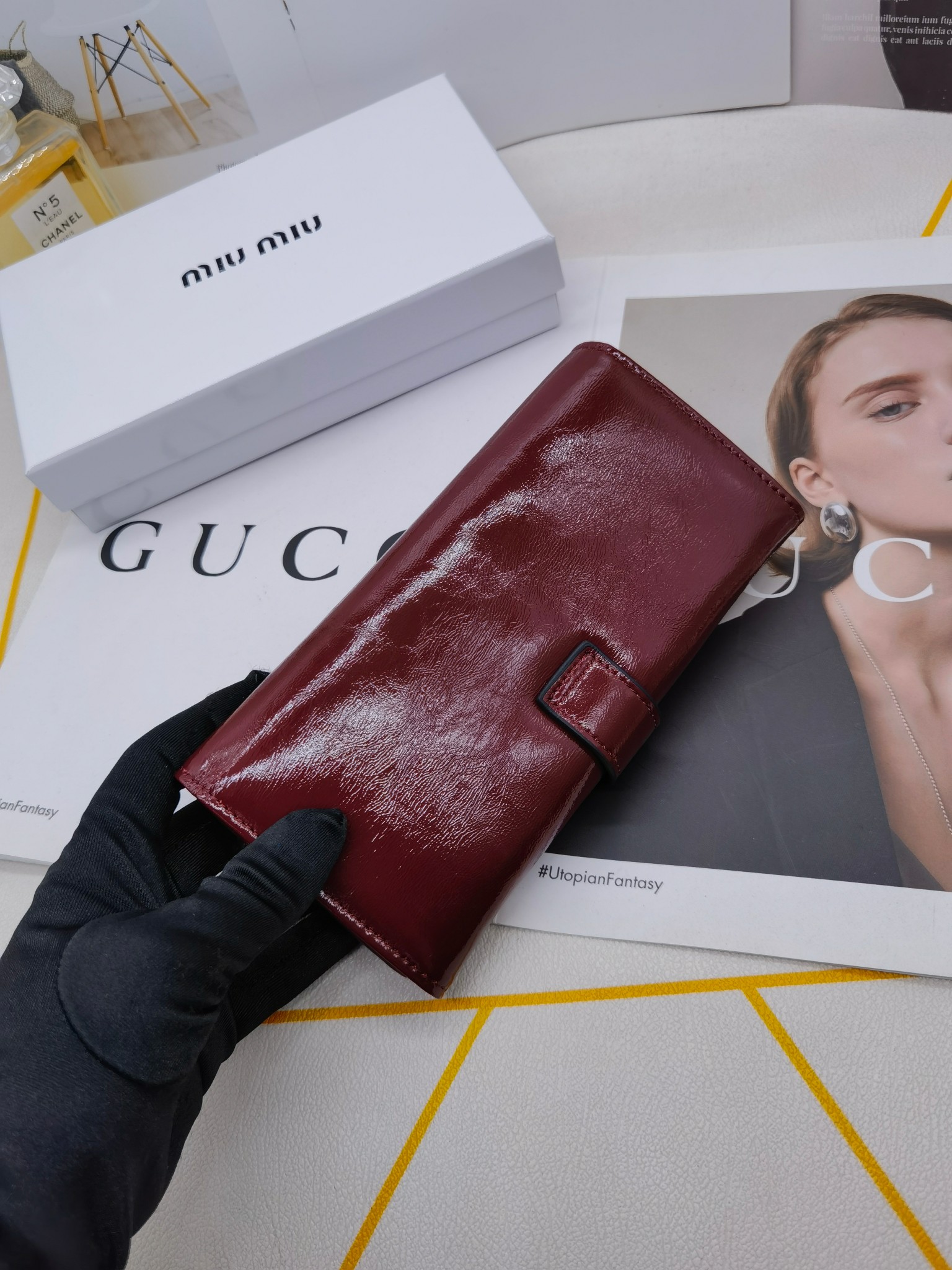 🆕🆕🆕🆕8598专柜同步，最新款钱包，采用进口牛 皮，原厂定制的最新徽标，不管皮质还是logo，都要给