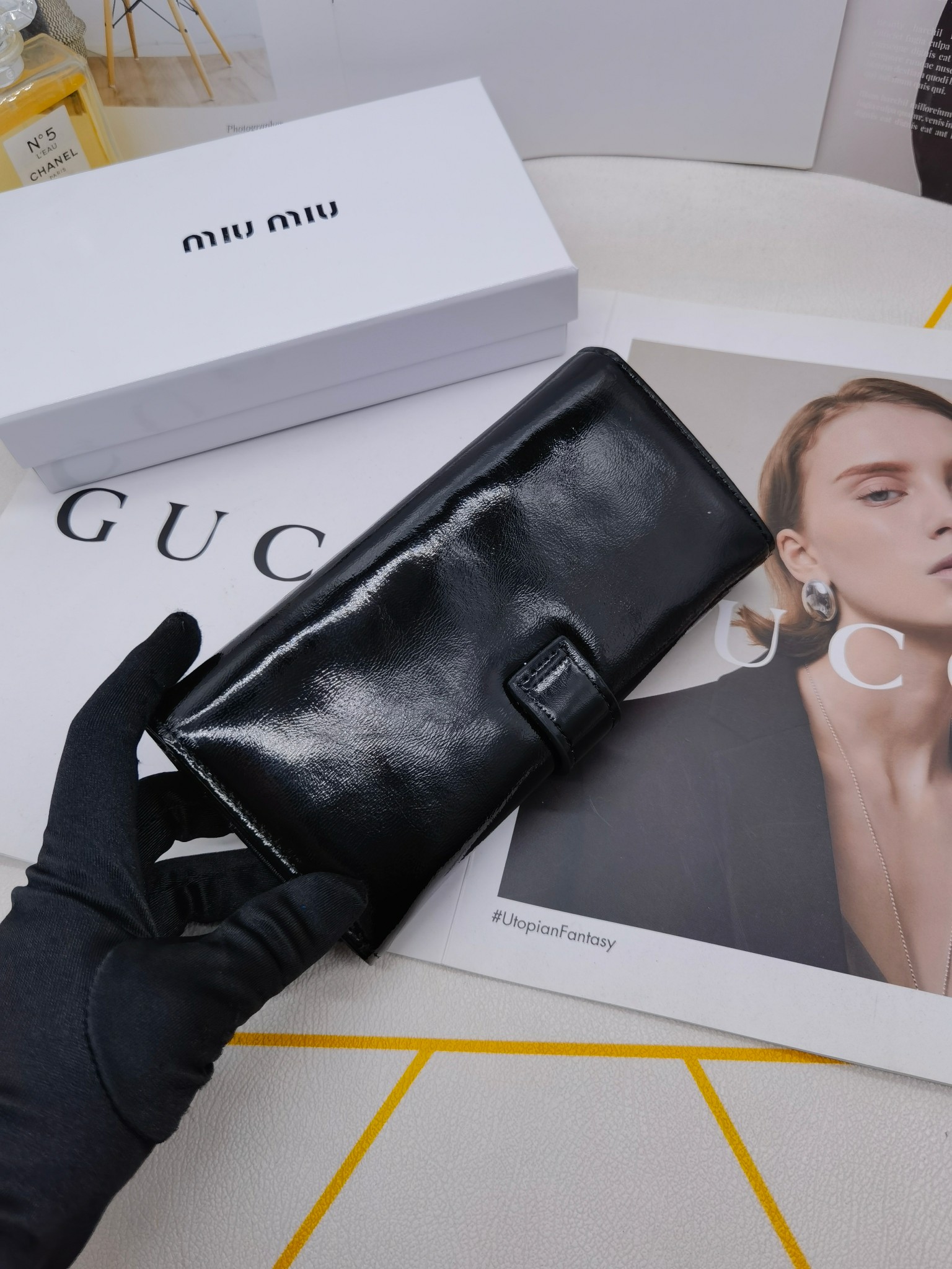 🆕🆕🆕🆕8598专柜同步，最新款钱包，采用进口牛 皮，原厂定制的最新徽标，不管皮质还是logo，都要给