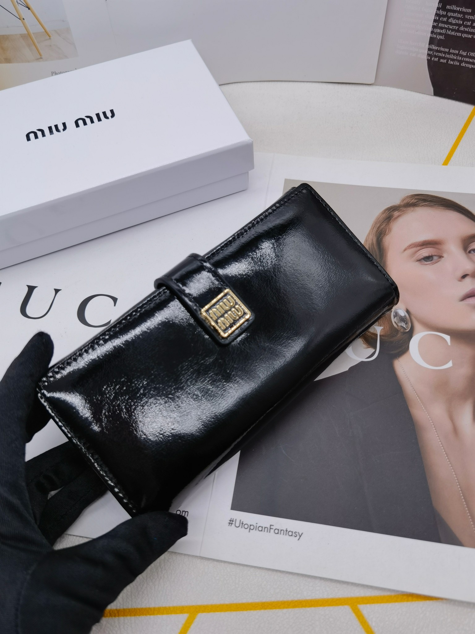 🆕🆕🆕🆕8598专柜同步，最新款钱包，采用进口牛 皮，原厂定制的最新徽标，不管皮质还是logo，都要给