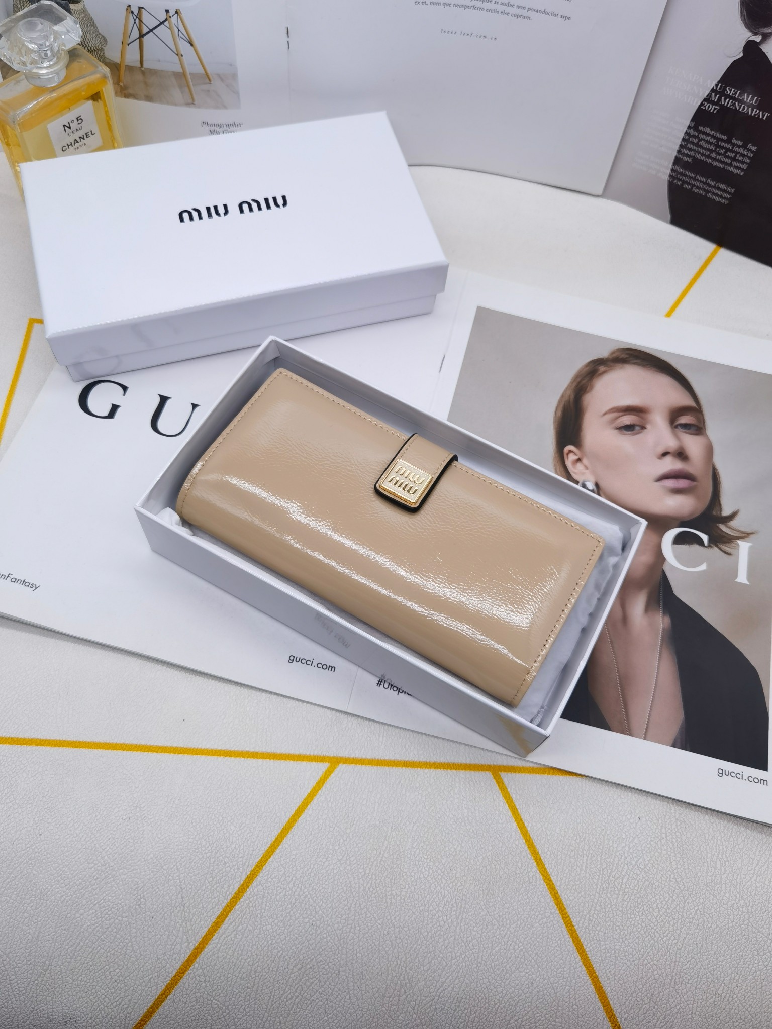 🆕🆕🆕🆕8598专柜同步，最新款钱包，采用进口牛 皮，原厂定制的最新徽标，不管皮质还是logo，都要给