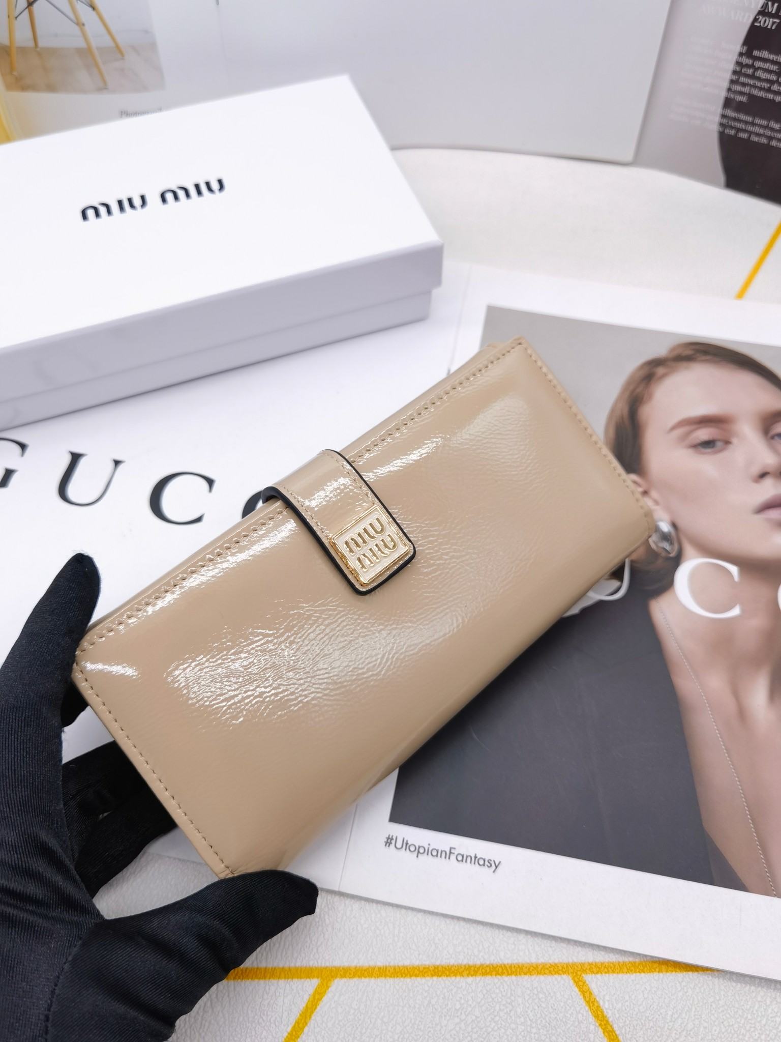 🆕🆕🆕🆕8598专柜同步，最新款钱包，采用进口牛 皮，原厂定制的最新徽标，不管皮质还是logo，都要给