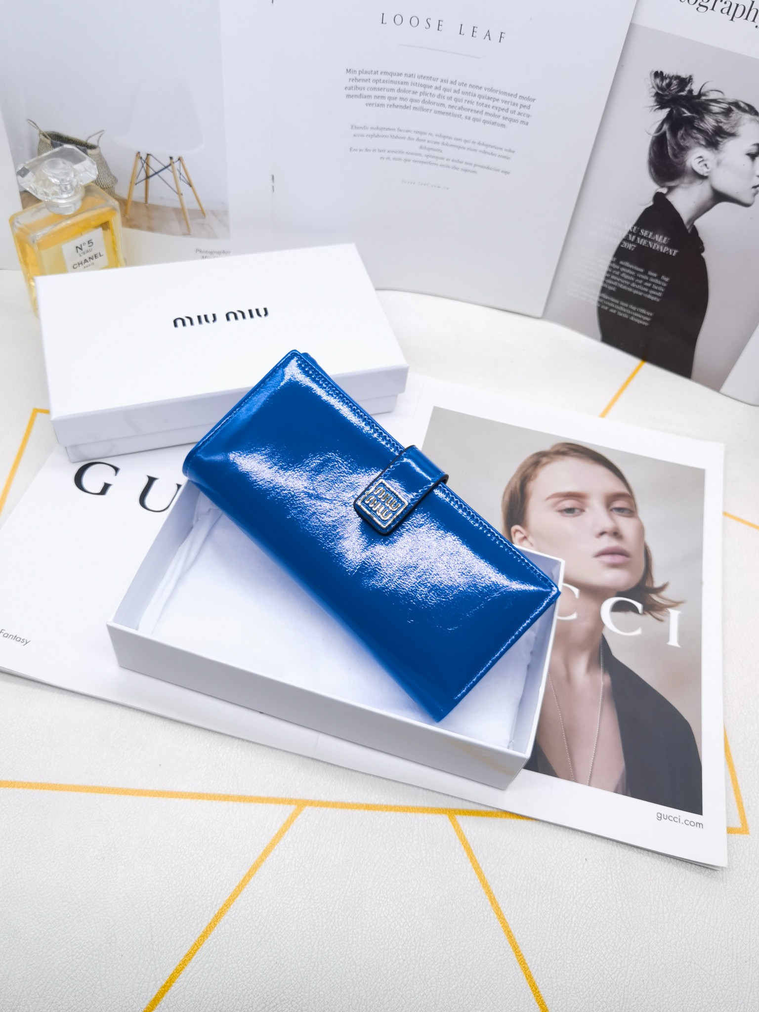 🆕🆕🆕🆕8598专柜同步，最新款钱包，采用进口牛 皮，原厂定制的最新徽标，不管皮质还是logo，都要给