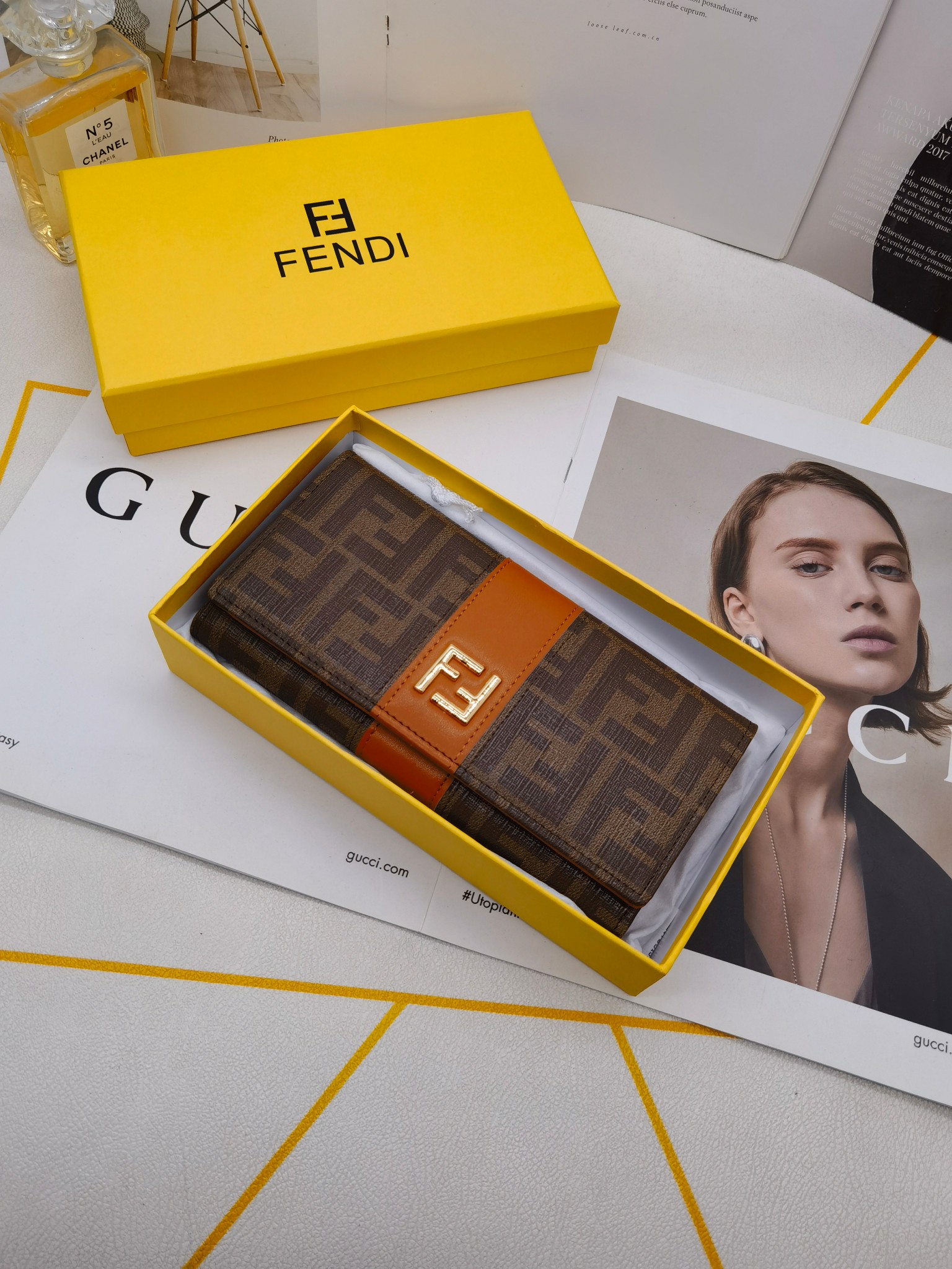 🆕🆕🆕🆕8599专柜同步，最新款钱包，采用进口牛 皮，原厂定制的最新徽标，不管皮质还是logo，都要给