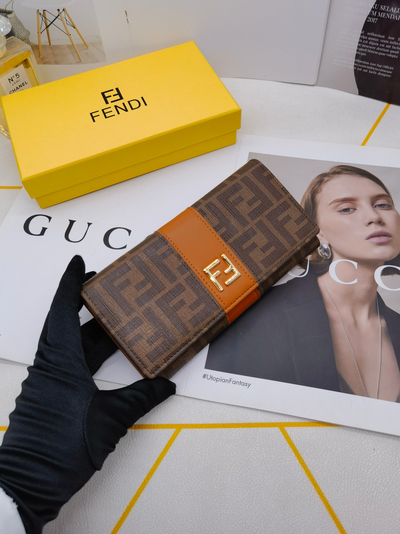 🆕🆕🆕🆕8599专柜同步，最新款钱包，采用进口牛 皮，原厂定制的最新徽标，不管皮质还是logo，都要给