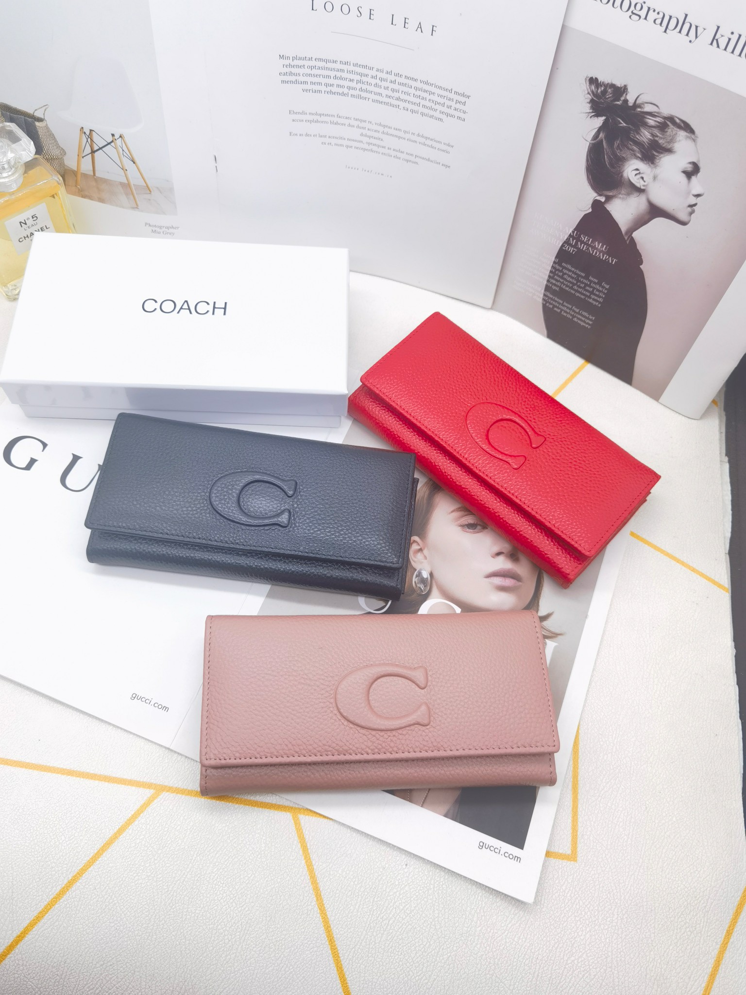 🆕🆕🆕🆕专柜同步，最新款钱包，采用进口牛 皮，原厂定制的最新徽标，不管皮质还是logo，都要给你带来酣