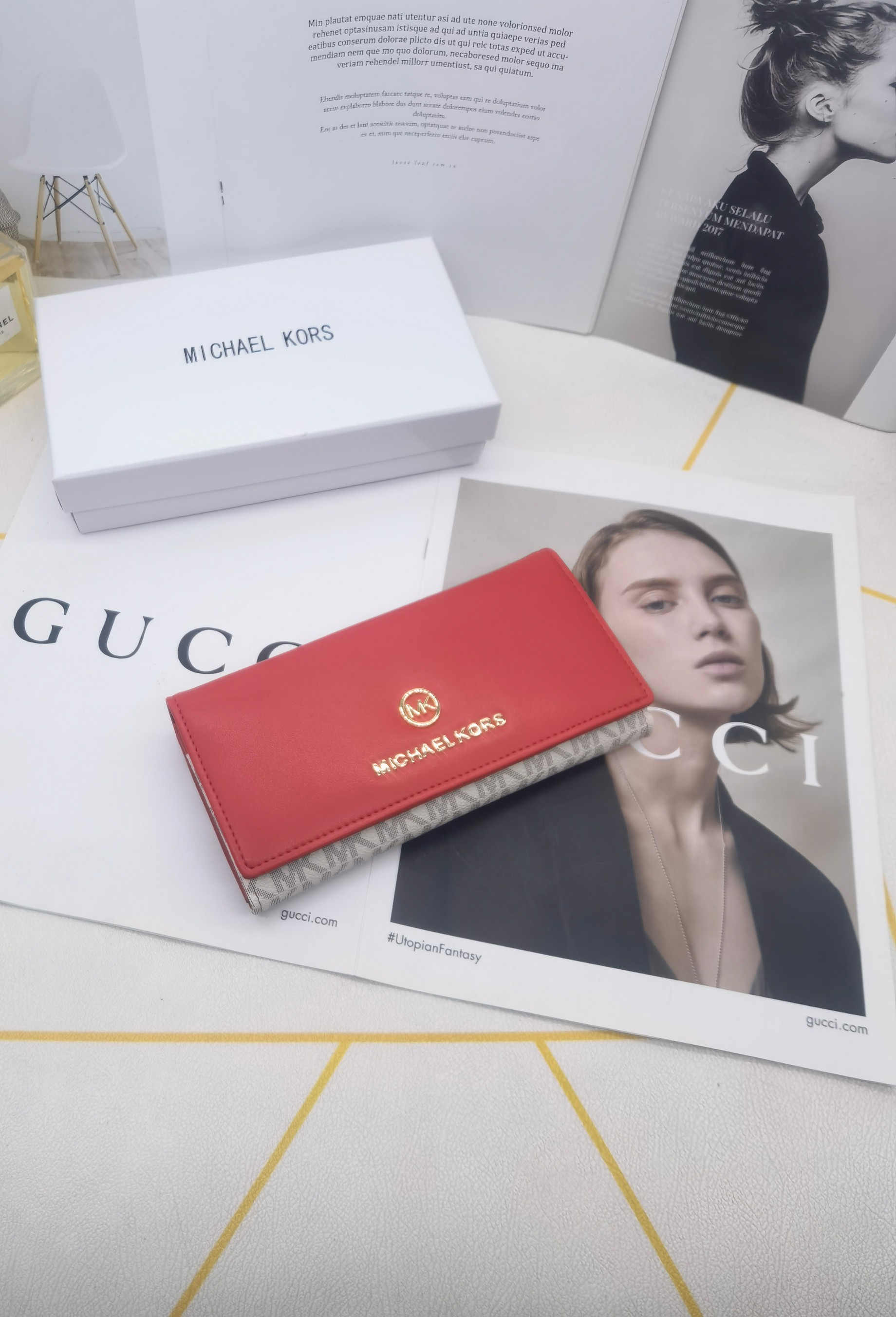 🆕🆕🆕🆕8600专柜同步，最新款钱包，采用进口牛 皮，原厂定制的最新徽标，不管皮质还是logo，都要给