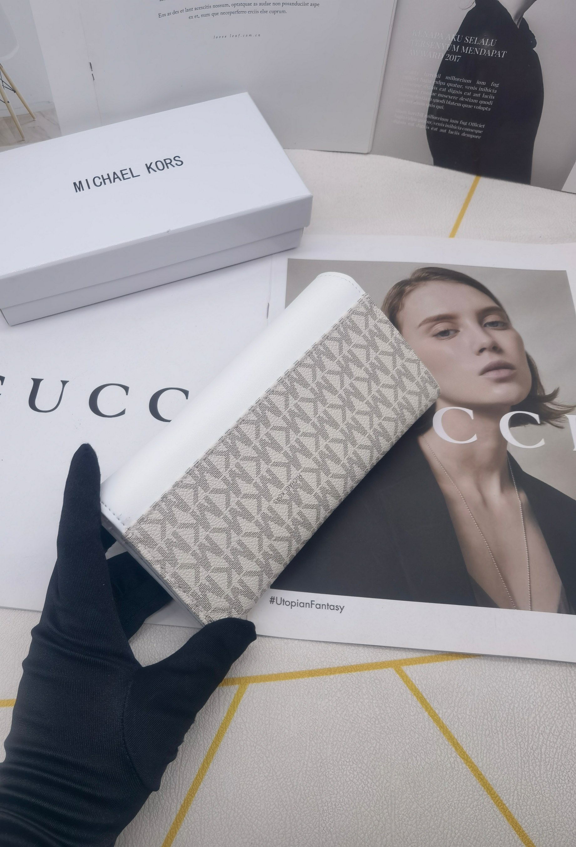 🆕🆕🆕🆕8600专柜同步，最新款钱包，采用进口牛 皮，原厂定制的最新徽标，不管皮质还是logo，都要给