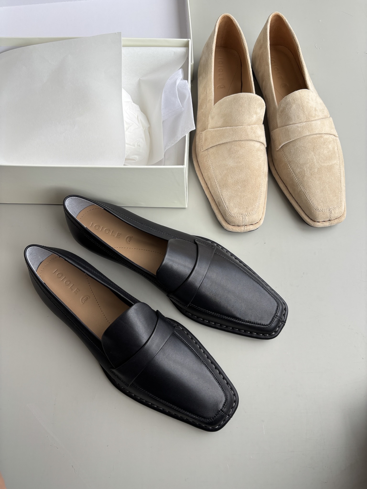 NO:225336,ICICLE | Loafers Single Shoes Elegant philosophy of walking with a natural texture Selection of calfskin to meet the matte matte matte texture Fashion and soft series Edge of upper flip Hand-sewn to soles Square and long toe shape Seed heel Geometric styling inspiration interprets the elegance of ICICLE Size 35 36 37 38 39 Standard, Loafers, christian louboutin,loafers,cowhide19860909ICICLE之禾 |乐福单鞋 步履生风的优雅哲学 自然肌理 选用头层小牛皮邂逅哑光雾面质感  时尚柔美系列 鞋面边缘外翻 手工缝制到鞋底 方形和长脚趾形状 种子鞋跟 几何造型灵感诠释了ICICLE的优雅 码数35 36 37 38 39 标准,乐福鞋,christian louboutin,loafers,cowhide,Women's Shoes