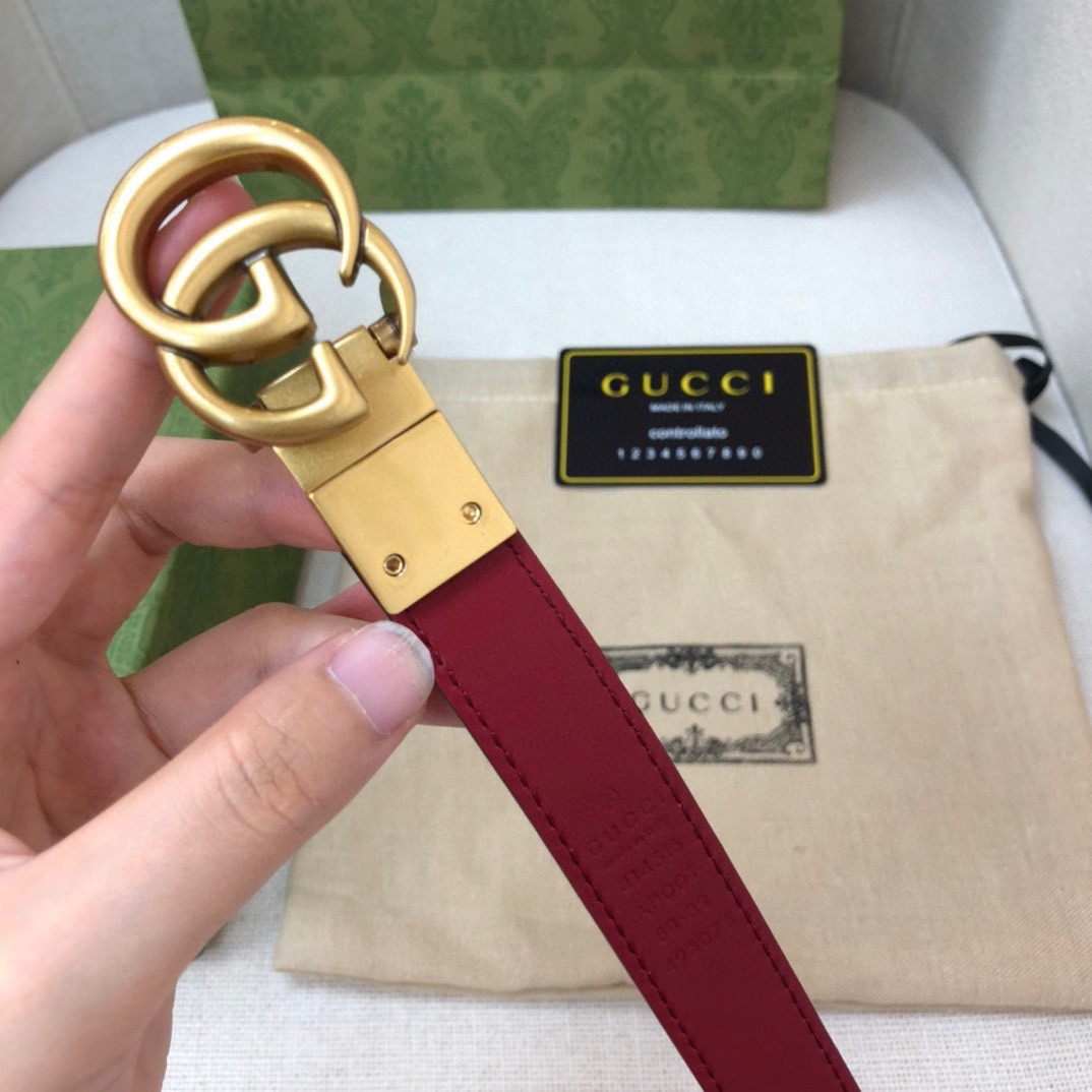 🔆Gucci 古奇原版品质 ✨ 头层双面小牛皮20mm 搭配经典cc旋转古金扣 简单大方 时尚潮流