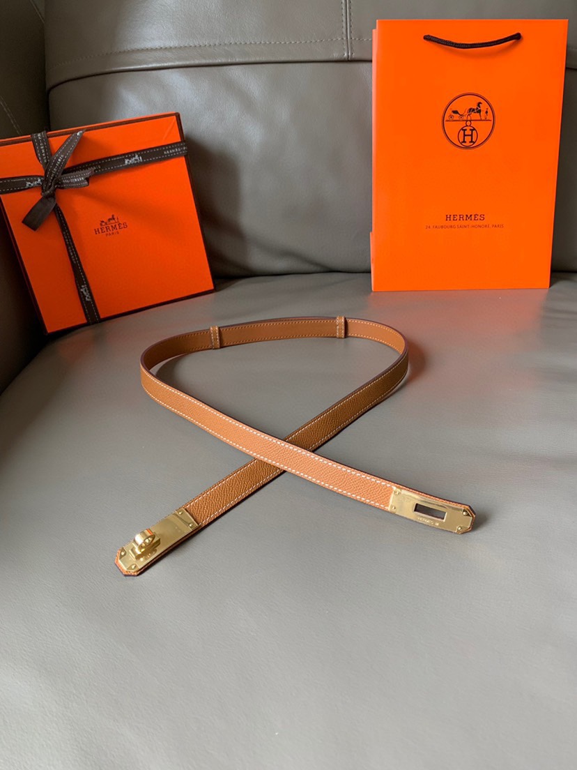 HERMES （爱马仕）专柜同款  👸🏻 经典1.8Kelly腰带 Eom小牛皮腰带，搭配镀金Kelly
