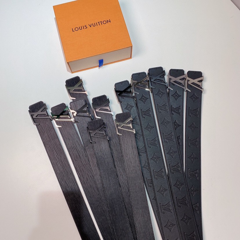 路易威登 Louis Vuitton 4.0cm专柜同款LV字母腰带，专卖店爆款，百搭必备款式。意大利进