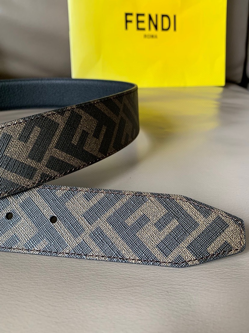 FENDI（芬迪）专柜新款 男款休闲正反双面用腰带 宽4.0cm 正面原版最新FF图案进口c材质 反面头