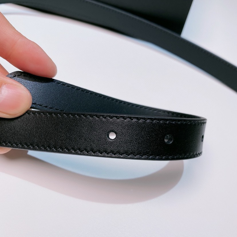 Gucci古驰 2.0cm专柜同款双G腰带，意大利进口头层小牛皮，原厂皮底。搭配24K真金电镀纯铜五金带