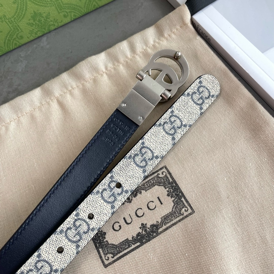 gucci 最新专柜系列兰花 款号  92tin 4075 双面进口原厂防水Pvc材质 比牛皮还耐用 宽