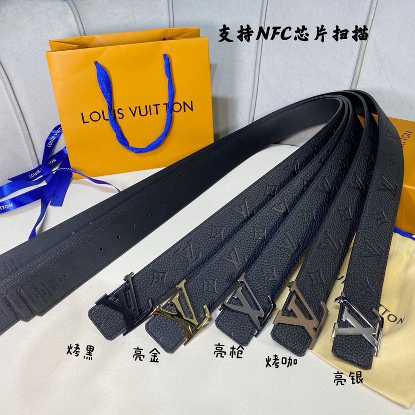 路易威登寬度4cm 進口原廠荔枝壓有品牌logo圖案 襯托小牛皮底 搭配經典字母搭扣 雙面可用