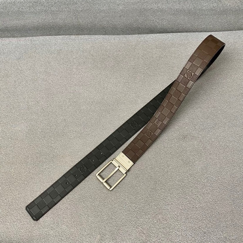 LOUIS VUITTON 腰帶 專櫃有售款。寬度40毫米 專櫃編碼M9212 雙面進口意大利小牛皮+雙