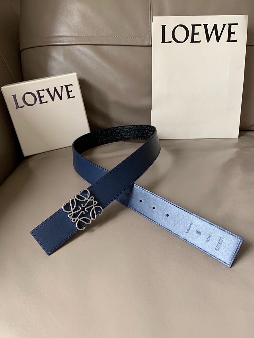 💋💋  LOEWE（罗意威）专柜新款 宽4.0cm 正反两用腰带，选用压纹丝绸牛皮革和光滑牛皮制成，反面