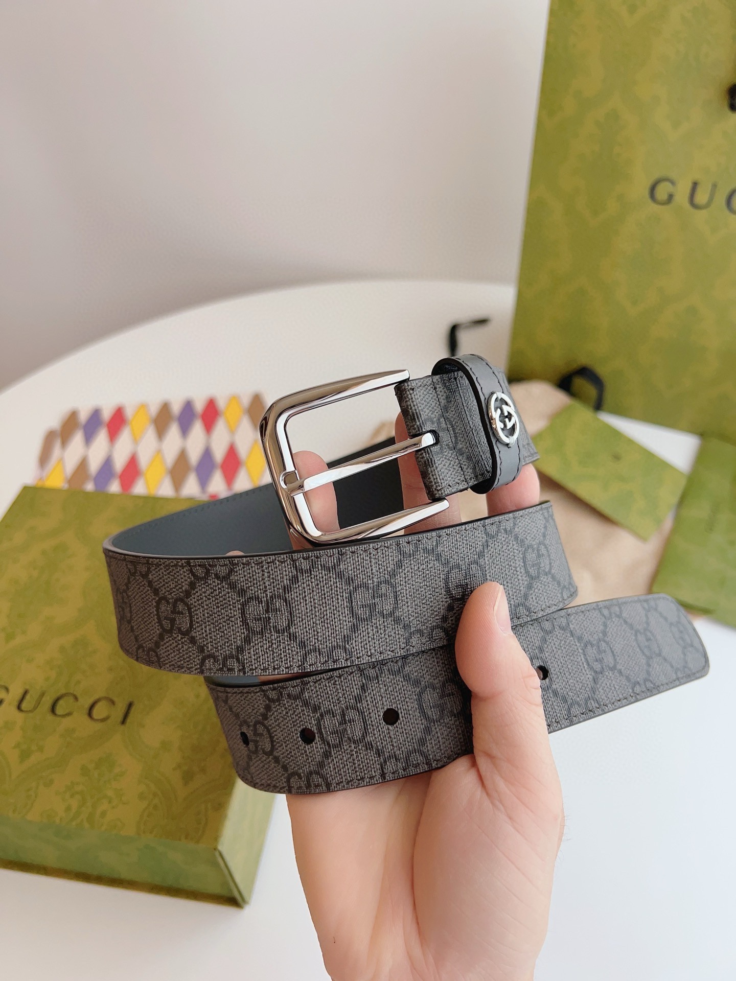 古驰Gucci-3.5cm，新款！款式简单百搭，皮质厚实耐磨，搭配亮面针扣五金，