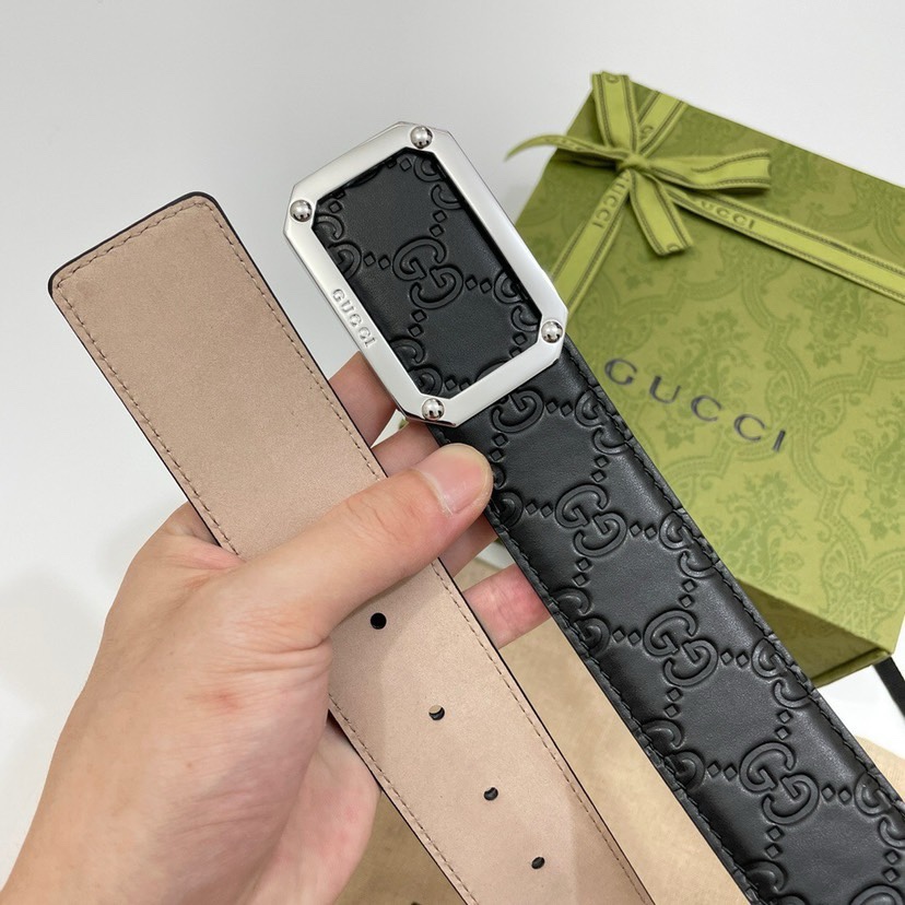 gucci古驰 cwcOn 经典 signature 压g花宽度4.0cm 镂空四方版扣