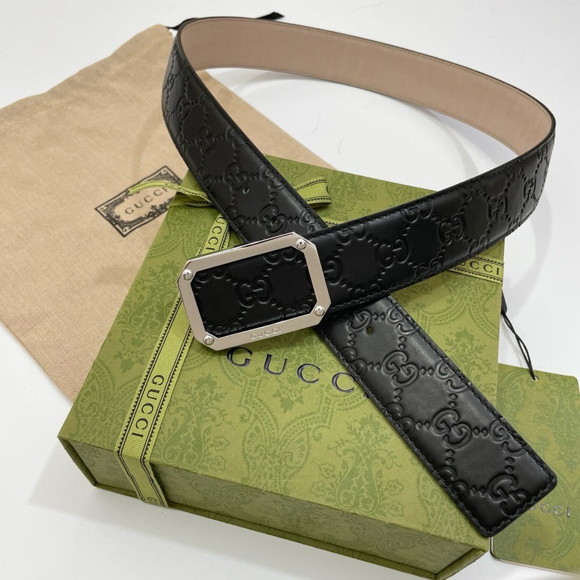 gucci古驰 cwcOn 经典 signature 压g花宽度4.0cm 镂空四方版扣