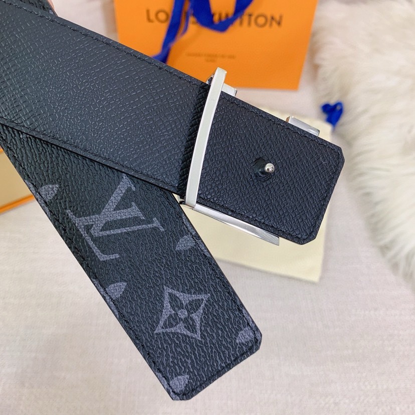 L0UIS VUITT0N 男士新品原單腰帶 寬度40毫米 雙面均可使用 一面為柔軟的十字纹小牛皮 另一