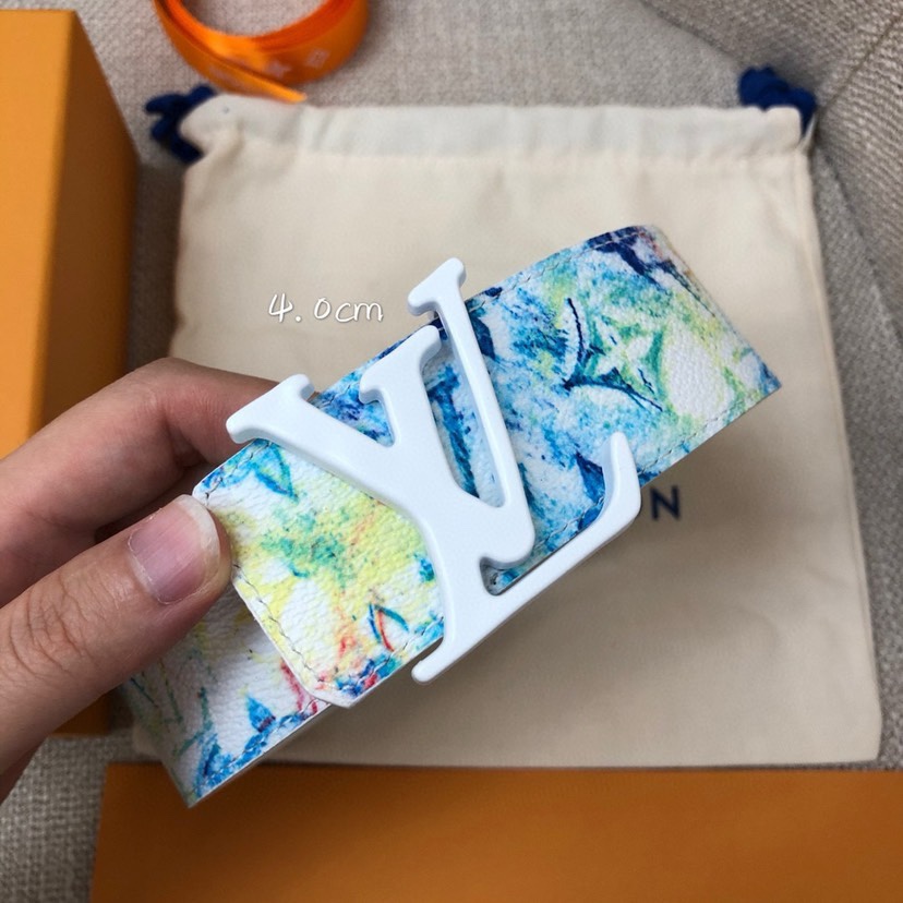 lv专柜同步新款！LV Sha雙面腰帶以全新togo荔枝紋小牛皮 壓花絲印而成的藍色大logo圖案 搭配