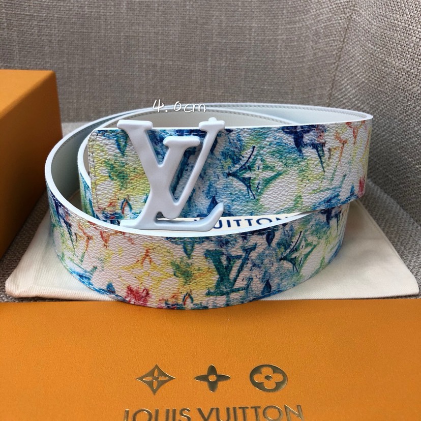 lv专柜同步新款！LV Sha雙面腰帶以全新togo荔枝紋小牛皮 壓花絲印而成的藍色大logo圖案 搭配