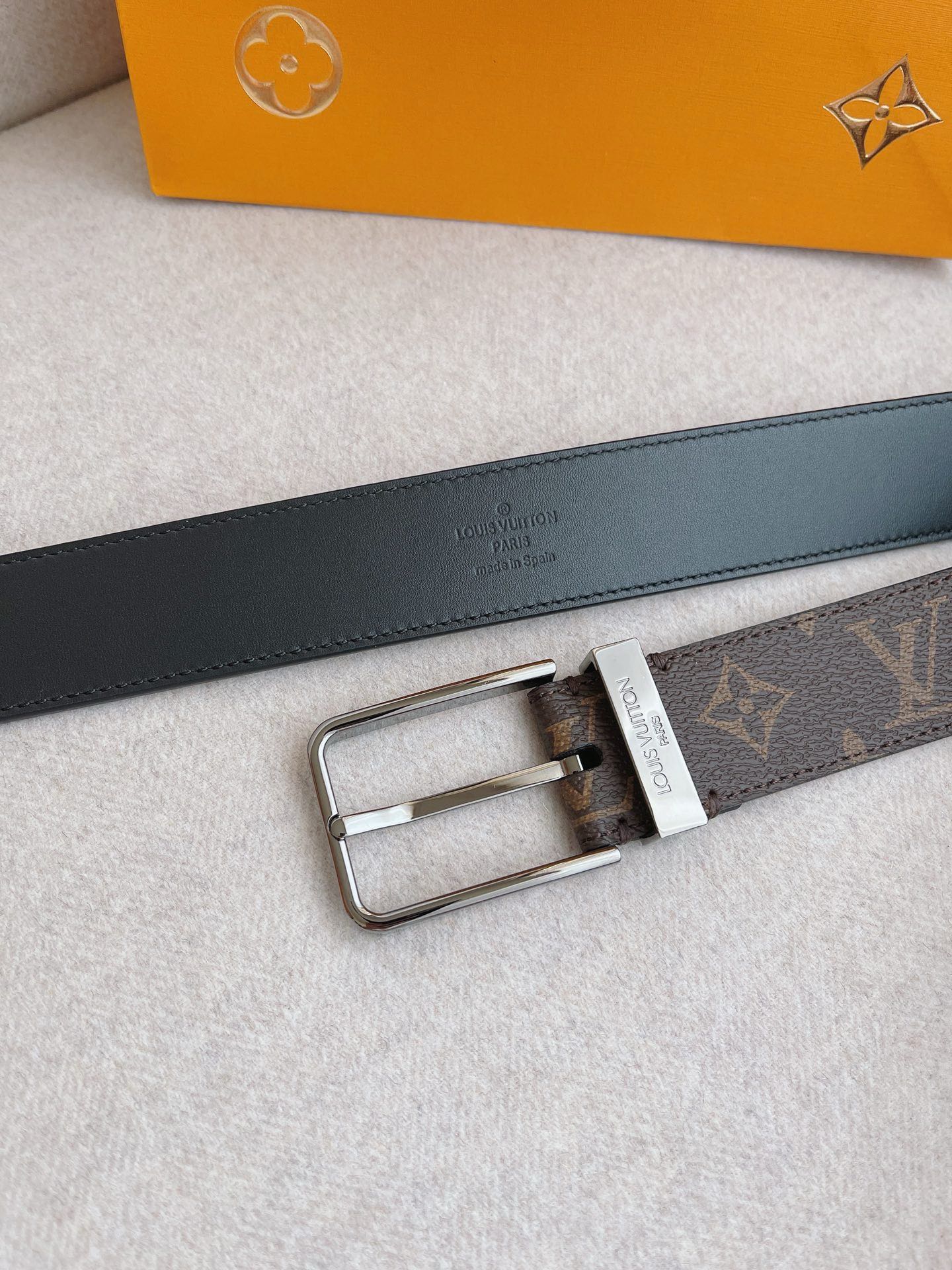 LV 男士皮带 顶级原单专柜品质 原厂皮料 精致做工 这款全新入门级腰带采用Monogram图案设计，是