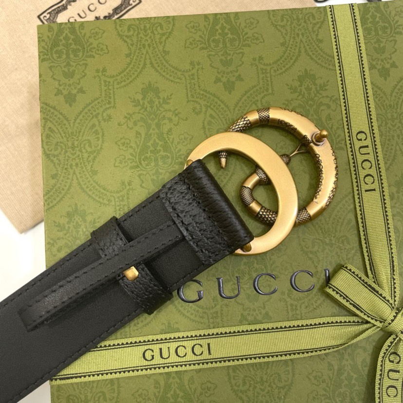 古驰（GUCCI） 尺寸4cm正版开模 此款腰带一侧为GG原厂猪皮纹纹内侧有单色平纹牛皮 精密电镀标志性