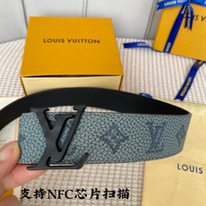 配全套包装礼盒🎁寬40mm 𝕃𝕠𝕦𝕚𝕤 𝕧𝕦𝕚𝕥𝕥𝕠𝕟 同步新款!LV ShaPe雙面腰帶以全新togo 配全套包装礼盒🎁寬40mm 𝕃𝕠𝕦𝕚𝕤 𝕧𝕦𝕚𝕥𝕥𝕠𝕟 同步新款!LV ShaPe雙面腰帶以全新togo