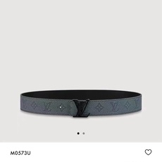 配全套包装礼盒🎁寬40mm 𝕃𝕠𝕦𝕚𝕤 𝕧𝕦𝕚𝕥𝕥𝕠𝕟 同步新款!LV ShaPe雙面腰帶以全新togo 配全套包装礼盒🎁寬40mm 𝕃𝕠𝕦𝕚𝕤 𝕧𝕦𝕚𝕥𝕥𝕠𝕟 同步新款!LV ShaPe雙面腰帶以全新togo