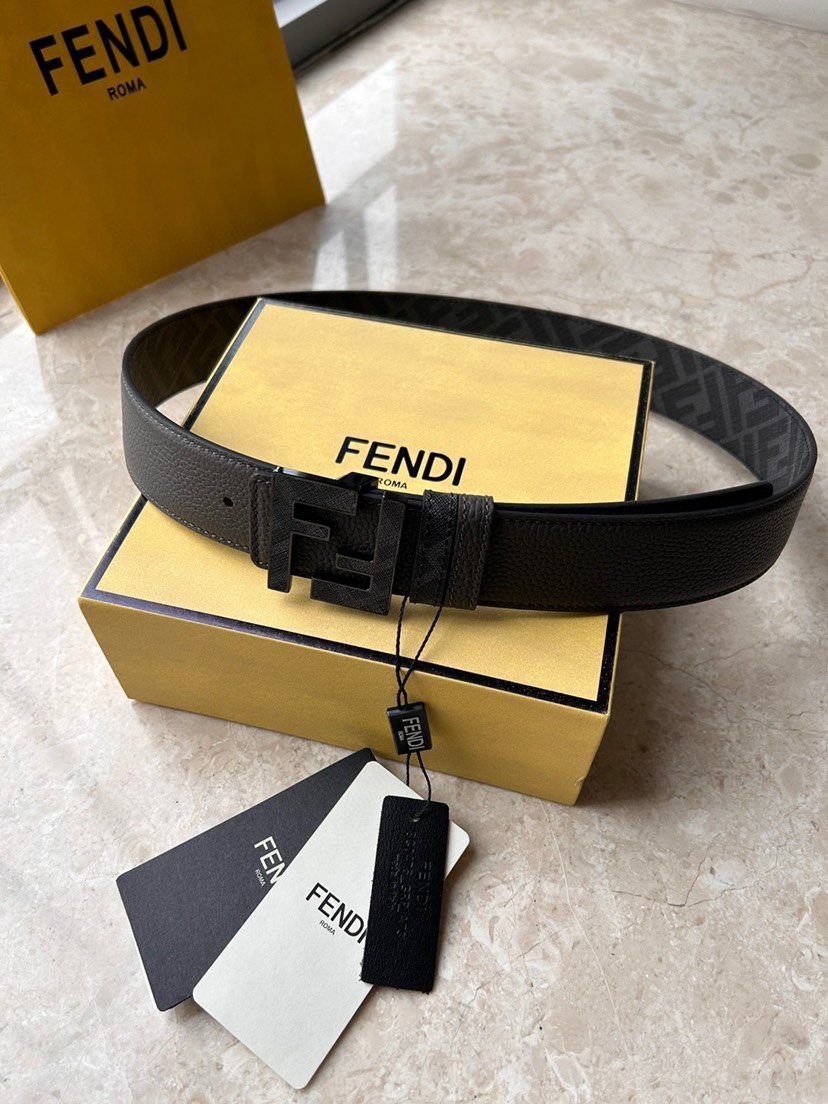 FENDI（芬迪）专柜同款 男士休闲两面用皮带，宽4.0cm FF按钉搭扣。灰色Cuoio Romano