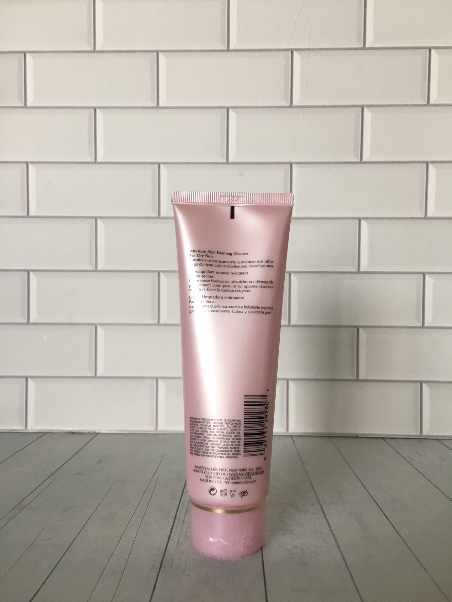 Estée Lauder Soft Clean Moisture Rich Foaming Cleanser - 125ml 3 i1708482877 1373 1