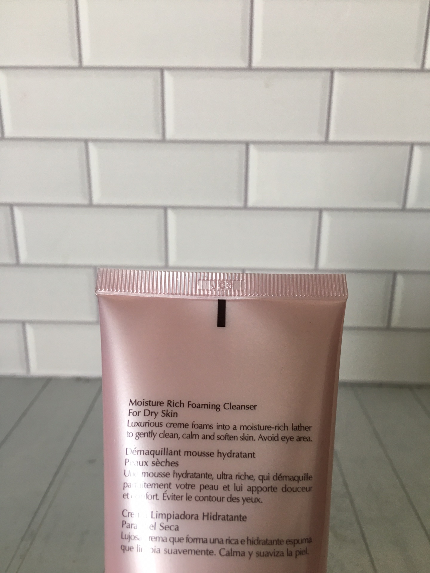 Estée Lauder Soft Clean Moisture Rich Foaming Cleanser - 125ml 4 i1708482877 6091 2