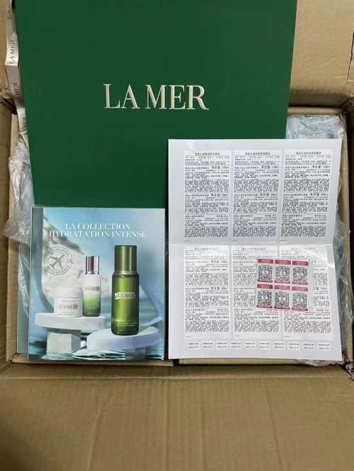 La Mer Hydration Intense Collection: Essence, Emulsion & Cream Set 1 La Mer Hydration Intense Collection: Essence, Emulsion & Cream Set