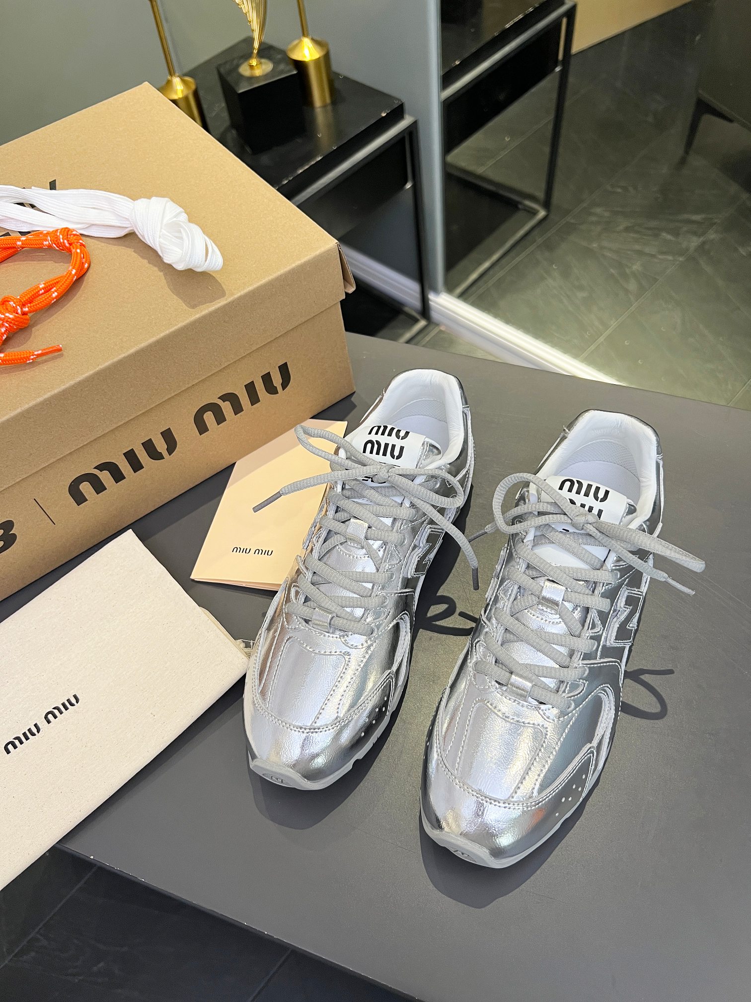 Miu Miu x New Balance 530 Silver Leather Sneakers Designer Shoes 7 a1719220789784 5282