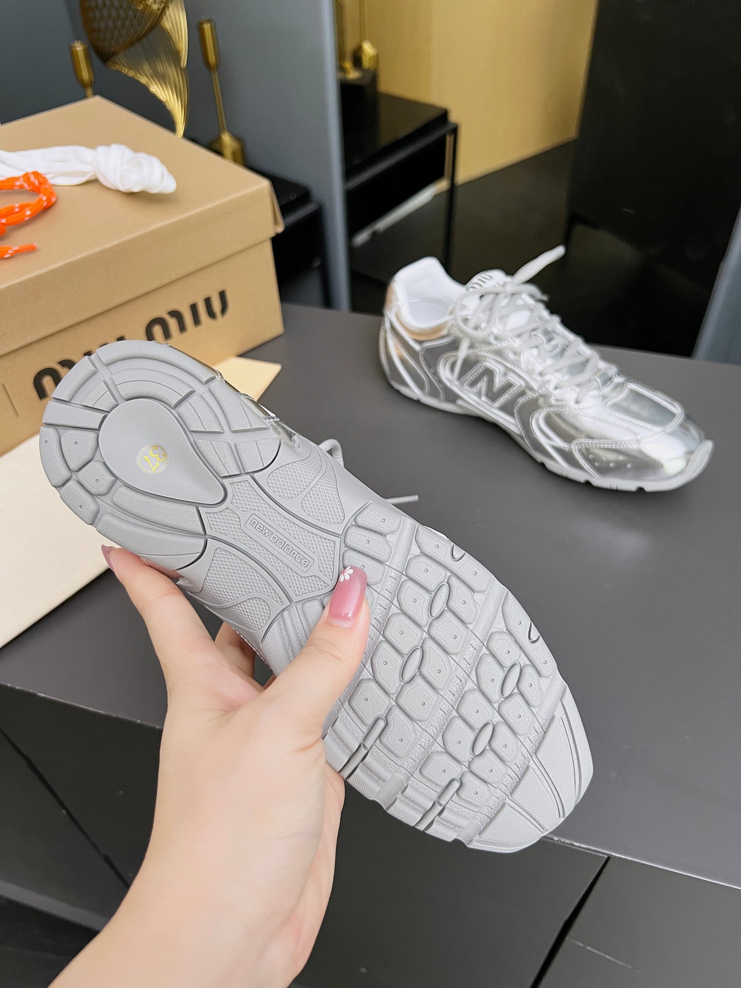 Miu Miu x New Balance 530 Silver Leather Sneakers Designer Shoes 8 a1719220790041 4712